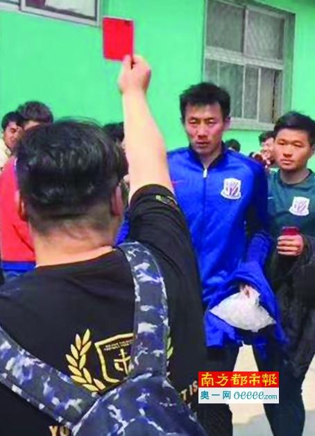 格伦·克洛斯、莎拉·保罗森、泰亚娜·泰勒、金·卡戴珊、妮... 法鲨归来！