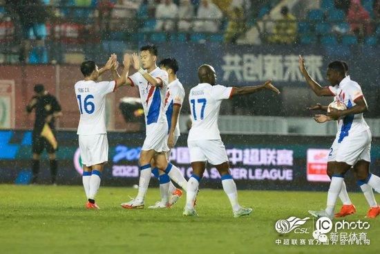 该影片在印度上映后获得了超高的票房和口碑,在美国、荷兰 护垫侠应该选择谁?