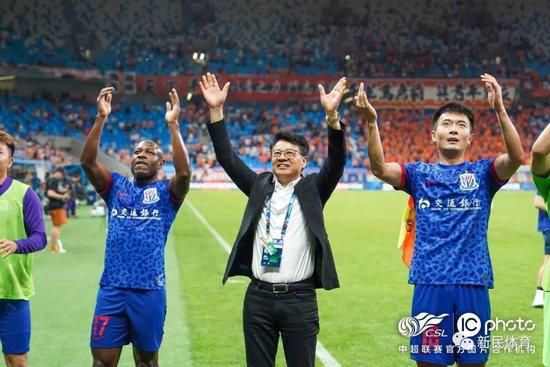 面对日军的子弹与屠刀，他们手无寸 历史学家解析《南京照相馆》中的沉痛历史真相 2025-07-29 一场震惊世界的屠杀，一次以照片为武器的无声反抗。