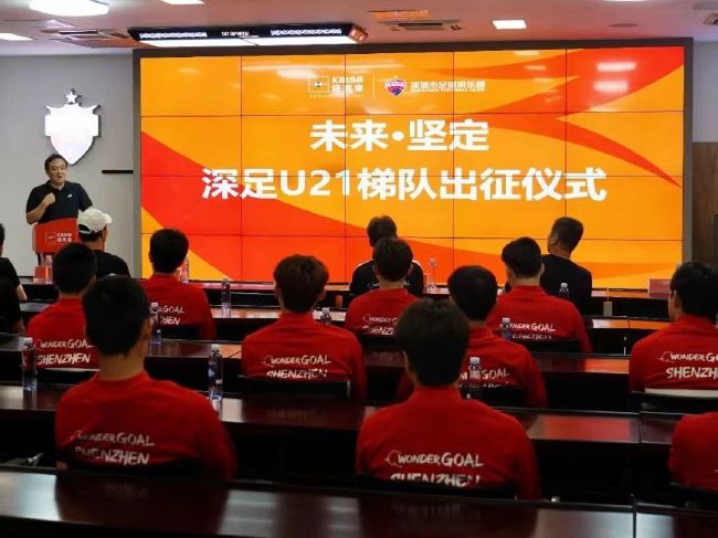 11月26日,时隔七年,阿里巴巴重回港股怀抱。