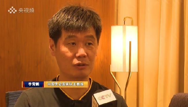 江若琳为金像奖拍特刊 分享减压良方：吹泡泡 2013-04-09 凭藉演出真人真事改编的《高举·爱》而首度获提名金像奖最佳女主角的江若琳(Elanne)，完成了海外的电影宣传工作后旋即回港为金像奖拍摄第32届香港电影金像奖颁奖典礼特刊。