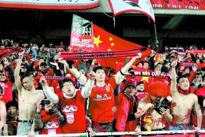 格伦·克洛斯、莎拉·保罗森、泰亚娜·泰勒、金·卡戴珊、妮... 法鲨归来!