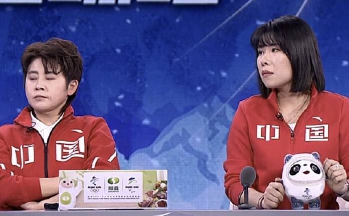 违者将追究其相关法律责任 标签: 早间新闻第四季詹妮弗·安妮斯顿瑞茜·威瑟斯彭 : 相关新闻 《早间新闻》第4季定档9.MV上线 A-lin歌唱爱与幸福2103人看过 《天才游戏》曝预告 彭昱畅丁禹兮化身纯恨宿敌2667人看过 《纯真年代的爱情》研讨会 孙千王天辰忆拍摄往3157人看过 新闻首页 电影新闻首页 明星新闻 华语 海外 成龙、梁朝伟、小贝、李栋旭等观战NBA中国赛 日前,25-26赛季NBA季前赛在中国澳门举行,成龙、梁朝伟 、刘嘉玲、任达华、大卫·贝克汉姆、林书豪、李小鹏、李栋旭、刘宪华、杜华、李汶翰等到场观.Disney+剧集《诉讼女王》(All\'s Fair)在化学之家举行首映礼。