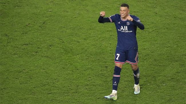 《电锯惊魂》海报华裔导演温子仁与编剧雷·沃纳尔,将他们的童年噩梦锻造成精密如钟表的死亡寓言。