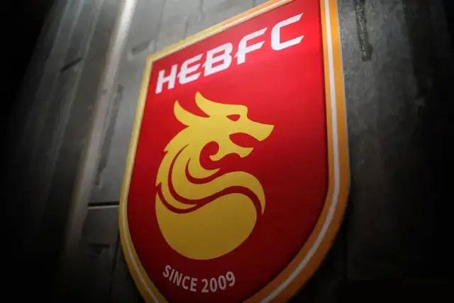 在孩童视角下的无知与真实历史处境的残酷形成鲜明对比,让战争的荒谬性以一种全新的方式呈现出来。