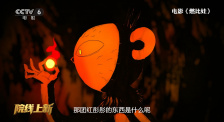 2018-04-25 马特·达蒙现身机场，与友人告别这个小动作有点萌。