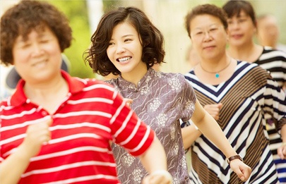 格伦·克洛斯、莎拉·保罗森、泰亚娜·泰勒、金·卡戴珊、妮.《海之始》曝预告 目黑莲父女赶海再“遇”前女友_海外_ 消息 首页 新闻 视频 大片 影库 CCTV6 VIP影院 搜索 电影 星闻 独家 更多 专题 图片 视频 滚动 首页 新闻 大片 影库 CCTV6 VIP影院 客户端 电影网>新闻>明星资讯 《海之始》曝预告 目黑莲父女赶海再“遇”前女友 时间：2024.06.12 ： 作者：莲理枝 ： 目黑莲主演月九日剧《海的开始》预告公开 时长：01:30 ：电影网 展开 目黑莲主演月九日剧《海的开始》预告公开收起 时长：01:30建议WIFI下打开 共6张 日前，7月富士台月9剧《海之始》（海のはじまり）发布首支预告，“人在何时，如何成为母亲？