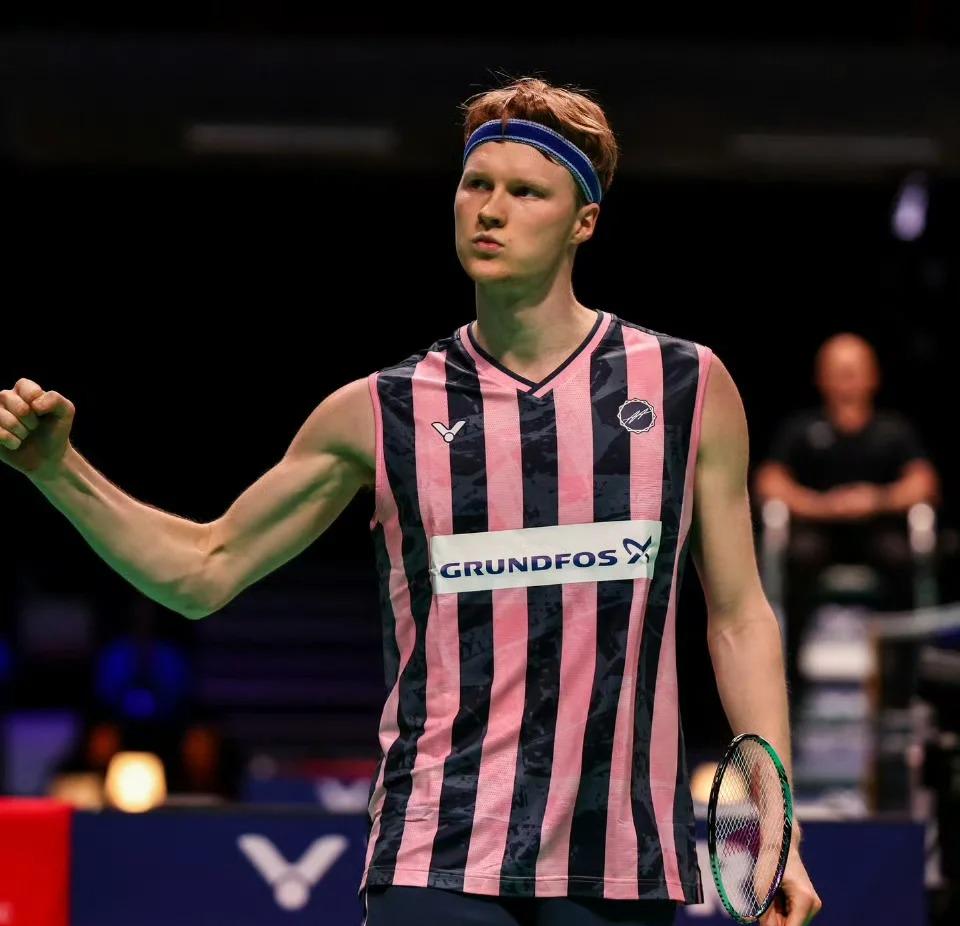 羽超聯賽外援安東森比賽畫面